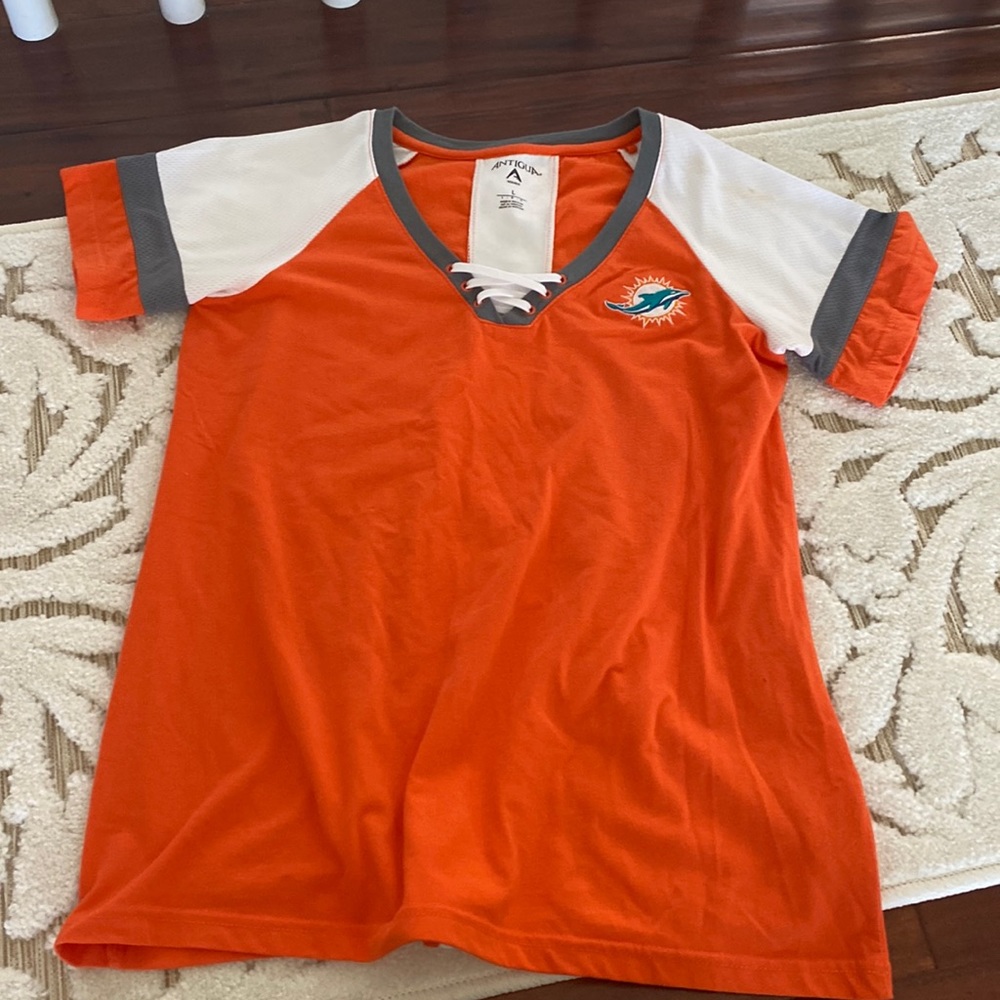 Womens Miami Dolphins size Large T-shirt